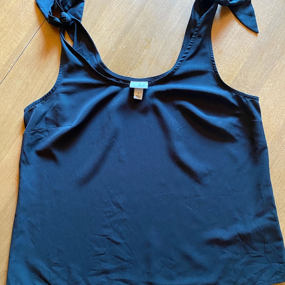 Black tank top
